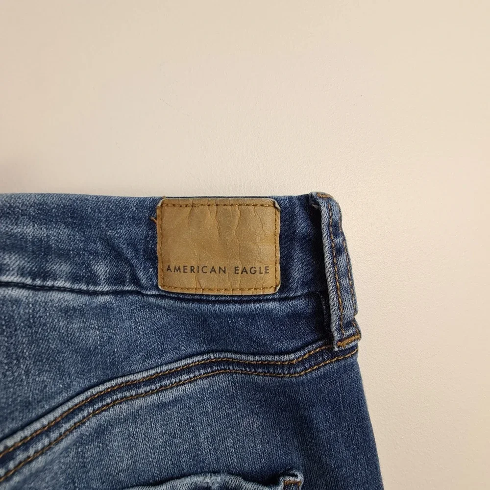 American‎ Eagle Curvy Super Hi-Rise Jegging 10 X-Short Distressed Blue Jeans